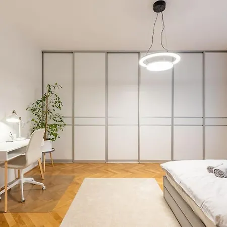 Luxury On Wilsonova, Close To Center *