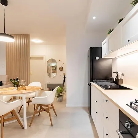 Luxury On Wilsonova, Close To Center